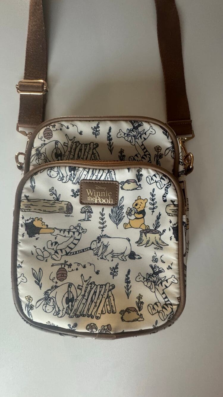 Disney Winnie the Pooh Bioworld Crossbody Bag Tigger Eeyore Piglet Floral Print
